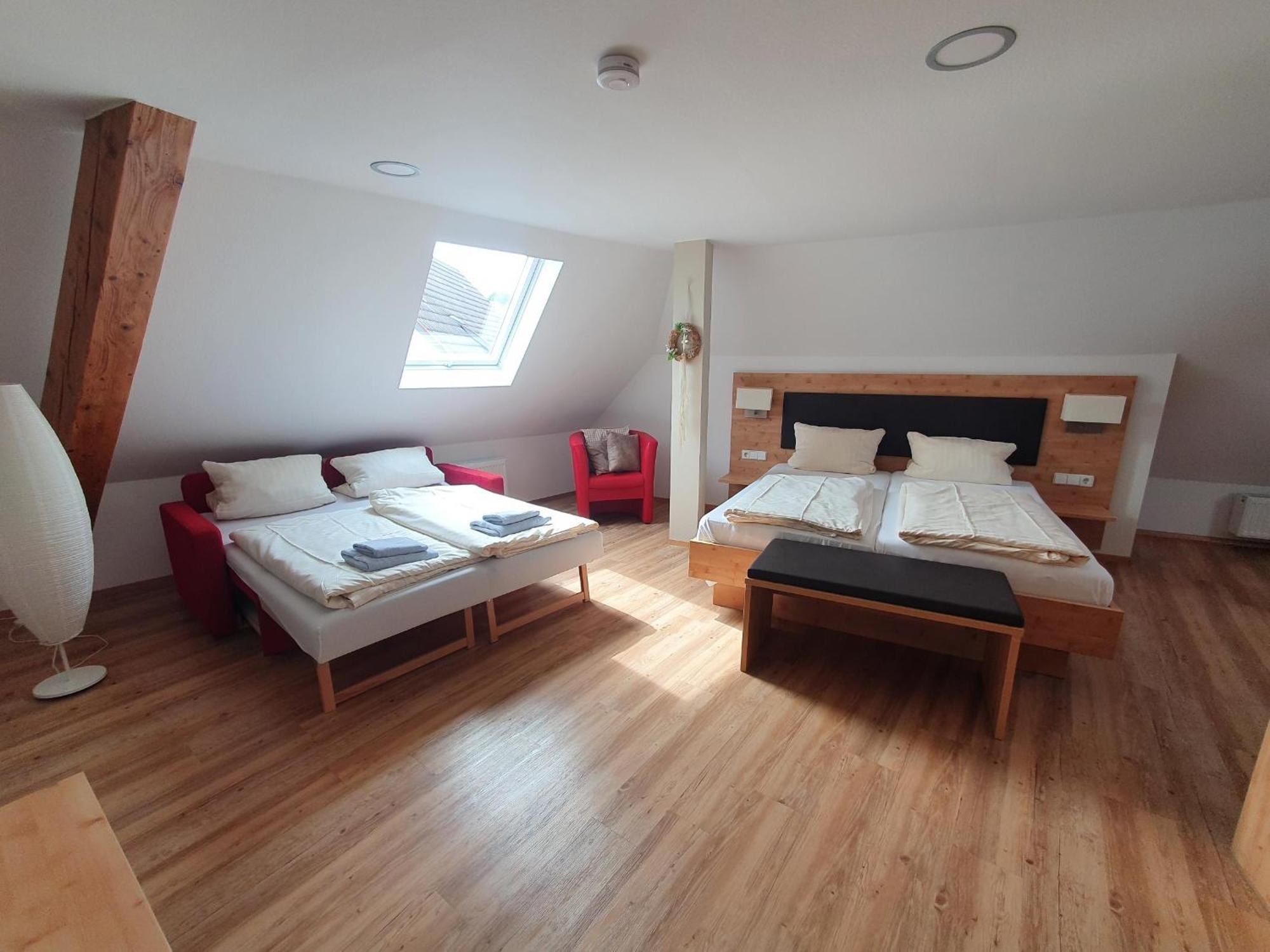 Hotel Zum Rebstock 3*