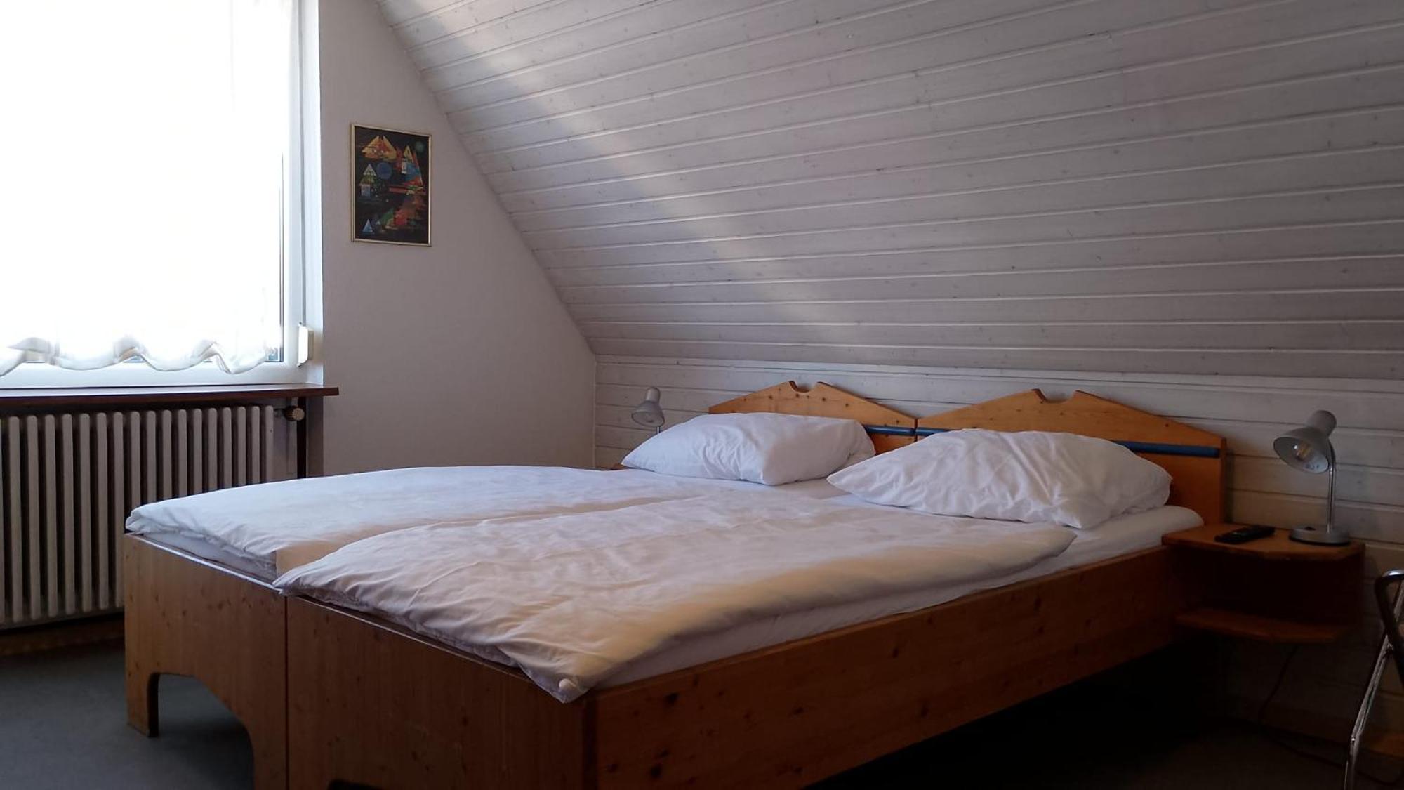 Hotel Zum Rebstock 3*