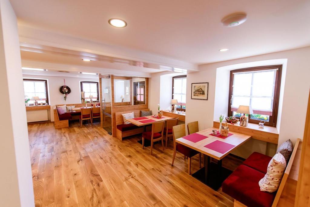 Zum Rebstock Hotel 3*